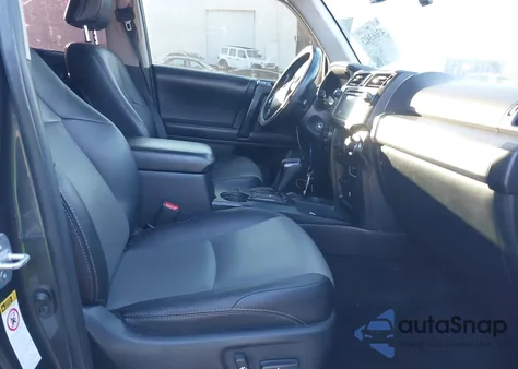 2018 Toyota 4Runner Sr5 Premium z USA, uszkodzony, nr VIN JTEZU5JR5J5173096